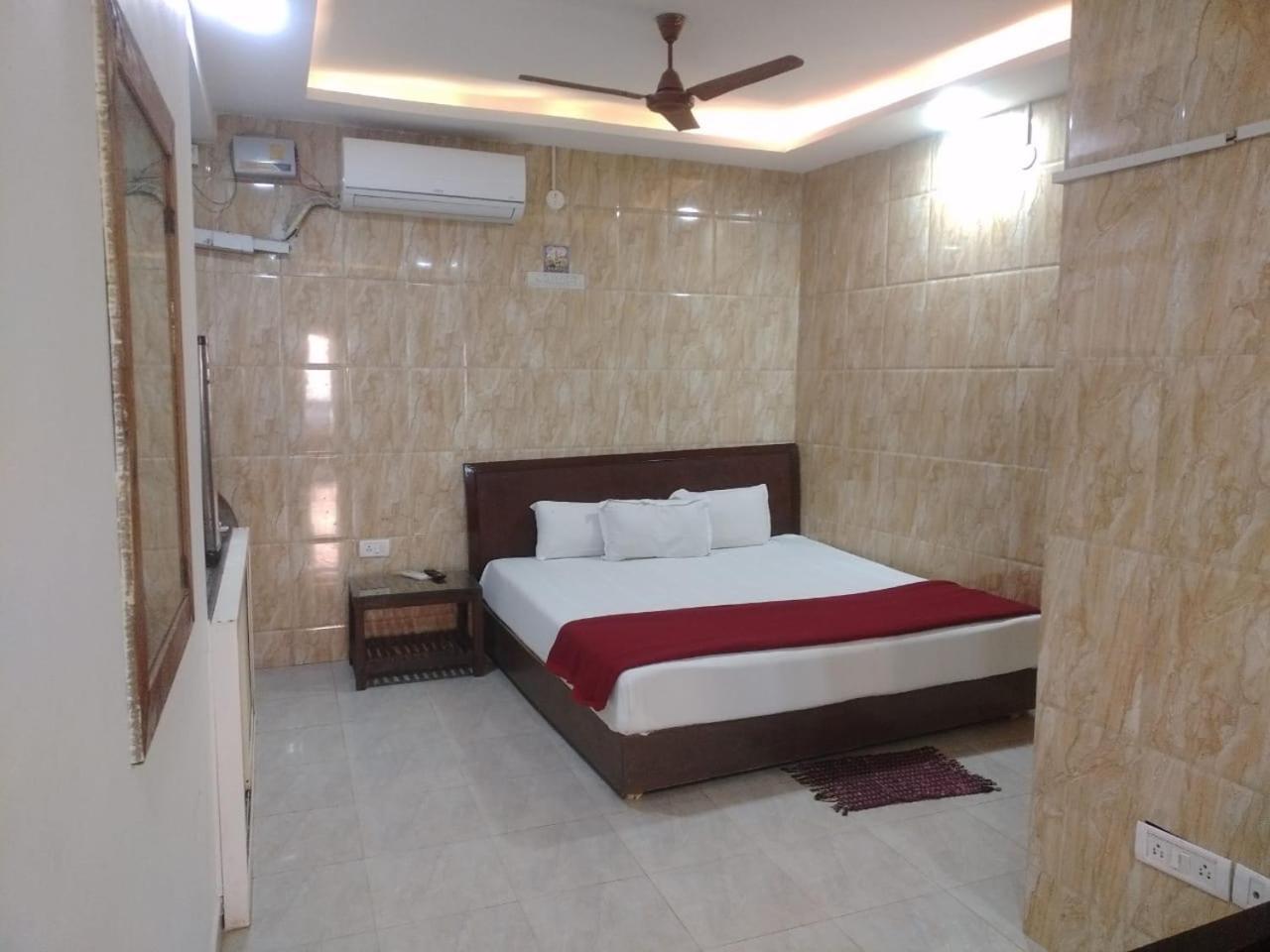 Tirupati Hotel Calangute